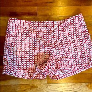 Vineyard Vines 3 1/2 in inseam shorts. Size 8.